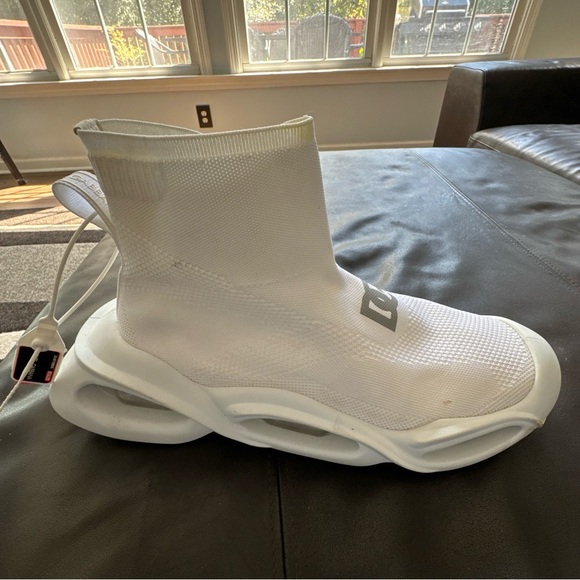 Dolce & Gabbana White Sneakers - Picture 2 of 8